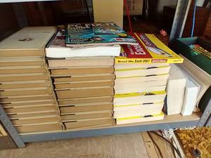 lot 55 image: Shelf of Books - Encyclopedia & Computer Books