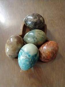 lot 73 image: (5) StoneMarble Eggs