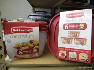 lot 111 image: NEW Rubbermaid Food Storage Sets
