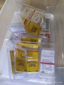lot 127 image: Tiny Crafting Magnets