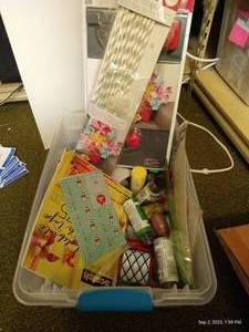 lot 149 image: Fun Crafting Lot