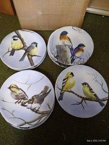 lot 171 image: Food Safe Decorative Bird Plate Set