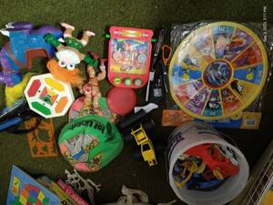 lot 180 image: Vintage Toys