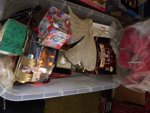 lot 190 image: Large Tote of Christmas Decore