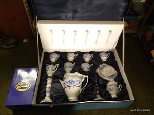 lot 203 image: Sorelle Porcelain Lot