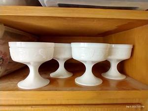 lot 316 image: Milk Glass Custard Cups