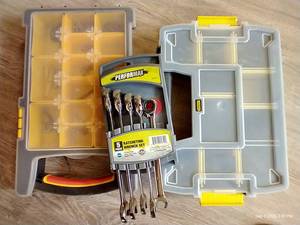 lot 322 image: Ratcheting Wrench Set & Organizers