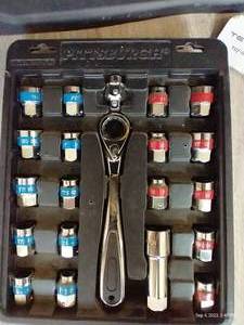lot 323 image: Pittsburg Tool Set