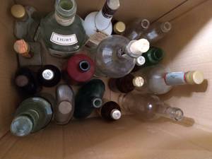 lot 387 image: Box of Vintage Bottles