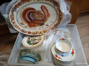 lot 285 image: Large Lot Misc Platters, China, Dishes