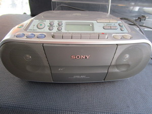 lot 21 image: Sony cassetteCorder, works...
