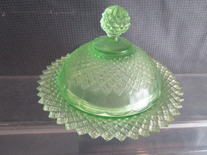 lot 35 image: Green Depression glass covered butt...