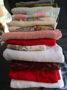 lot 48 image: Bath towels, quantity 15...