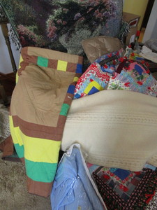 lot 98 image: Quilt - Log Cabin design & sporting...