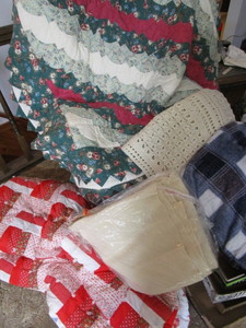 lot 99 image: Quilts tied & machine quilted, woo...