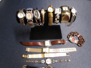 lot 123 image: Ladies watches fourteen untested w...