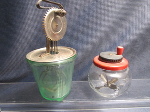 lot 128 image: Green Depression beater jar, mayonn...
