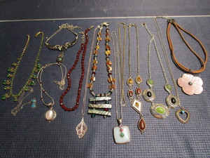 lot 142 image: Costume jewelry 13 necklaces with ...