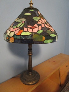 lot 153 image: Table lamp with faux stain glass sh...