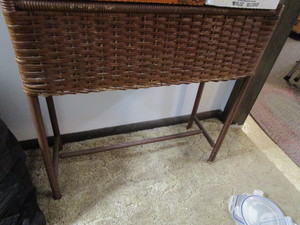 lot 157 image: Wicker planter stand, 27-12 x 17-...