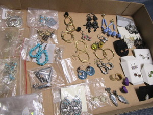 lot 161 image: Costume jewelry earrings - hoops, ...