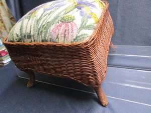 lot 172 image: Wicker footstool 14-12 x 12-12 ...