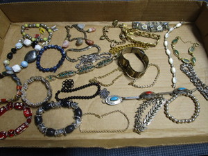 lot 182 image: Costume jewelry 26 bracelets...