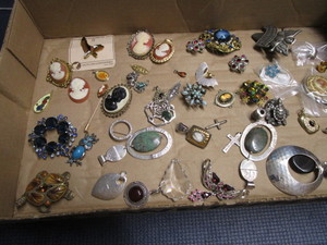 lot 185 image: Costume jewelry pendants, brooches...