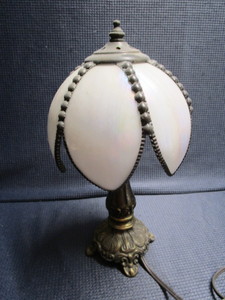 lot 208 image: Vanity lamp 11H, works...