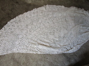 lot 228 image: Crocheted pineapple 80 round table...