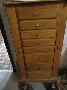 lot 251 image: Jewelry armoire, lid has mirror, tw...