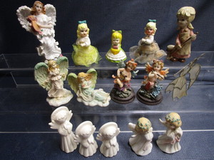 lot 267 image: Angels...