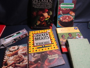lot 269 image: Cook books mushroom & slicer, Chic...