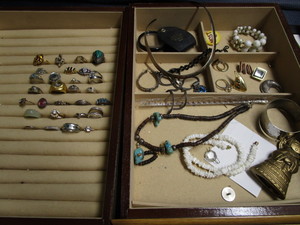 lot 275 image: Costume jewelry rings with sterlin...