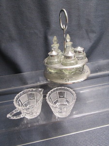 lot 301 image: Vintage table set & carrier, cream ...