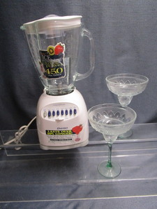 lot 307 image: Osterizer blender, 14 speed, two ma...