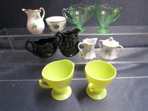 lot 336 image: Cream & sugar sets Green Depressio...