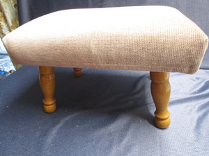 lot 346 image: Footstool, 11 x 16 x 11H...