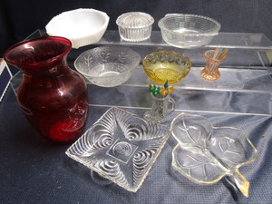 lot 349 image: Milk glass, amber & fancy glass red...