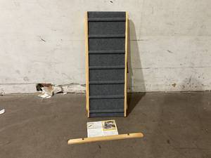 lot 134 image: Adjustable Wooden Folding Dog Ramp