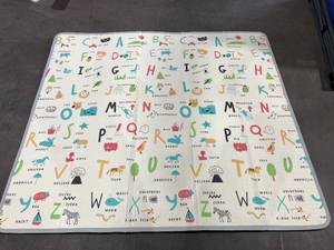 lot 163 image: Babebay 79 x 71 Inches Reversible Waterproof Foldable Foam Floor Playmat