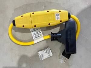 lot 252 image: Shockbuster 2 ft. 123 In-Line GFCI Automatic Reset 3-Outlet Cord