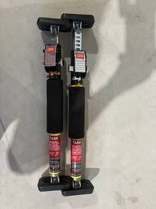 lot 273 image: TASK 16.5 in. to 24 in. Mini Quick Support Rod Set (2-Piece)