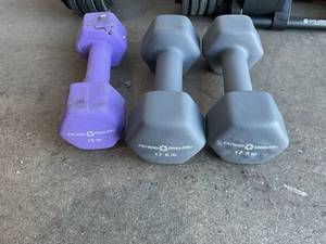 lot 31 image: LOT of Exercise Dumbells