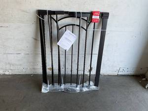 lot 371 image: Safety 1st Easy Install Tall & Wide Baby And Pet Gate With Pressure Mount Fastening - Black