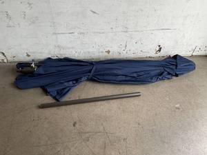 lot 523 image: Blissun 9 Navy Blue Outdoor Patio Umbrella