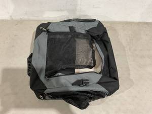 lot 606 image: Pettycare Small Collapsible Soft Sided Gray and Black Dog Crate