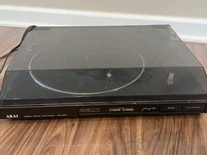 Akai Direct Drive Turntable