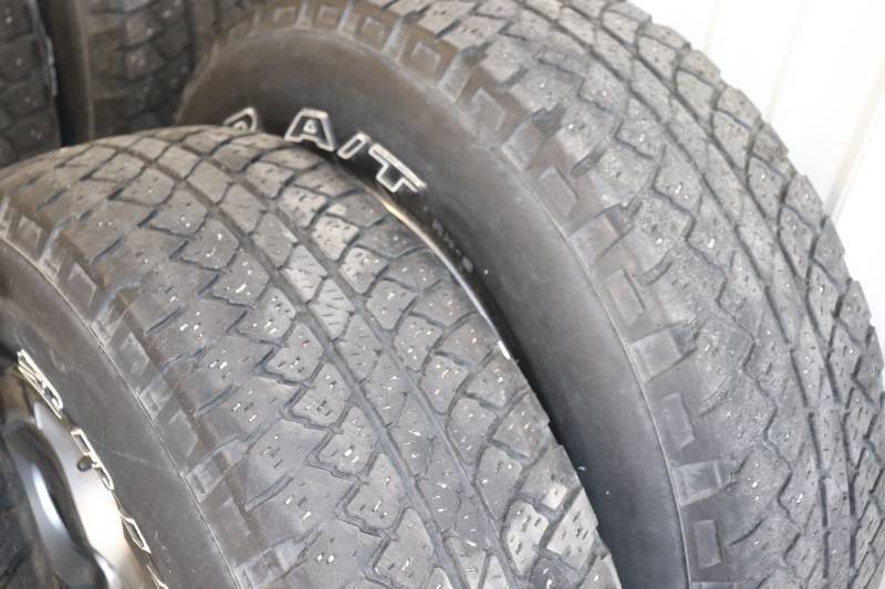 (5) Bridgestone Dueler AT P25570R18 Tires & Rims for Jeep