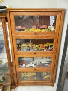 DISPLAY CABINET - APPROX 33WIDE - 61high - 14deep - SOLID PIECE - BRING HELP TO REMOVE - ITEMS ON SHELVES NOT INCLUDED